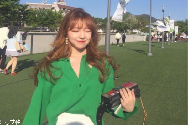 長卷發(fā)適合染什么顏色 長發(fā)卷發(fā)圖片2019最新 長卷發(fā)適合染什么顏色 長發(fā)卷發(fā)圖片2019最新