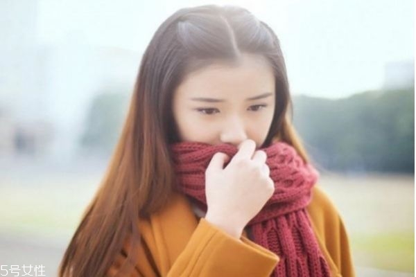 拉直頭發(fā)需要多長時間 拉直頭發(fā)的危害 拉直頭發(fā)需要多長時間 拉直頭發(fā)的危害