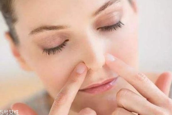 鼻子常常一邊通一邊不通？