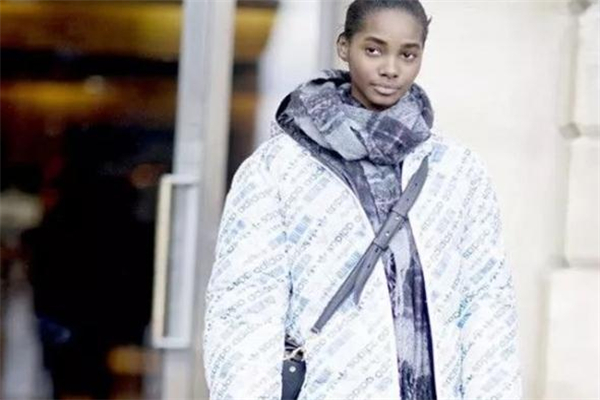 羽絨服搭配什么圍巾好看 選對(duì)圍巾更加分 羽絨服搭配什么圍巾好看 選對(duì)圍巾更加分
