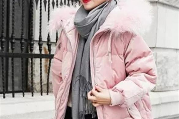 羽絨服搭配什么圍巾好看 選對(duì)圍巾更加分 羽絨服搭配什么圍巾好看 選對(duì)圍巾更加分