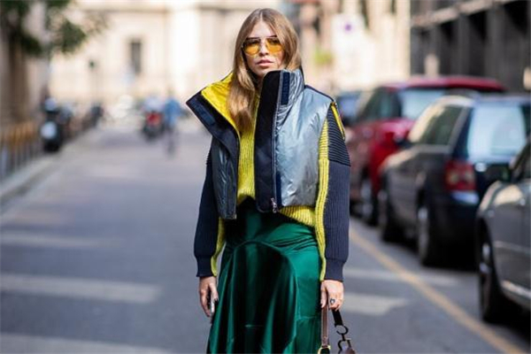 羽絨背心如何搭配 這樣更有時尚感 羽絨背心如何搭配 這樣更有時尚感