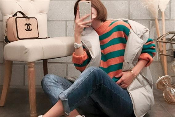 羽絨背心如何搭配 這樣更有時尚感 羽絨背心如何搭配 這樣更有時尚感