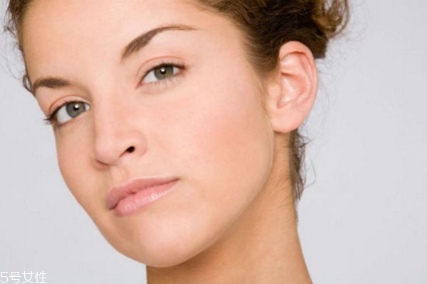 皮膚細(xì)膩零毛孔，教你三招搞定
