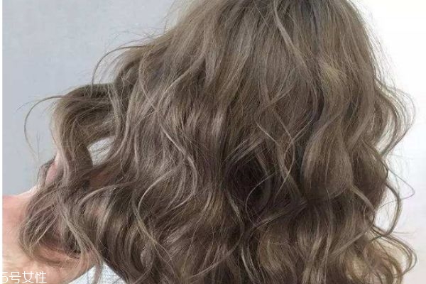 蜜茶棕是什么顏色 暖色系發(fā)色圖片 蜜茶棕是什么顏色 暖色系發(fā)色圖片