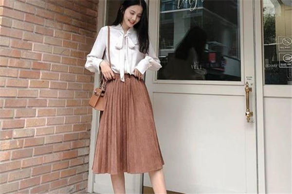 白襯衫搭配什么裙子好看 各種風格都能滿足 白襯衫搭配什么裙子好看 各種風格都能滿足
