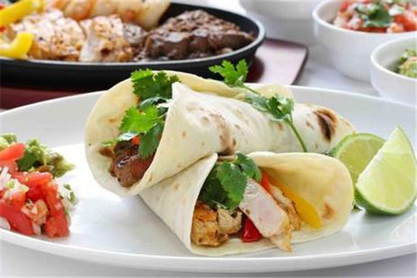 健康的營養(yǎng)午餐應該怎么吃比較好 健康的營養(yǎng)午餐應該怎么吃比較好