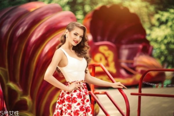 線雕適合什么年齡 越早做線雕越好 線雕適合什么年齡 越早做線雕越好