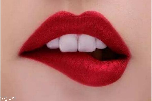 口紅過了保質(zhì)期還可以用嗎 建議不要用 口紅過了保質(zhì)期還可以用嗎 建議不要用