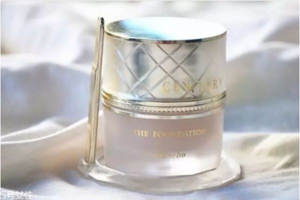 控油粉底液有哪些 油性皮膚適合什么粉底液 控油粉底液有哪些 油性皮膚適合什么粉底液