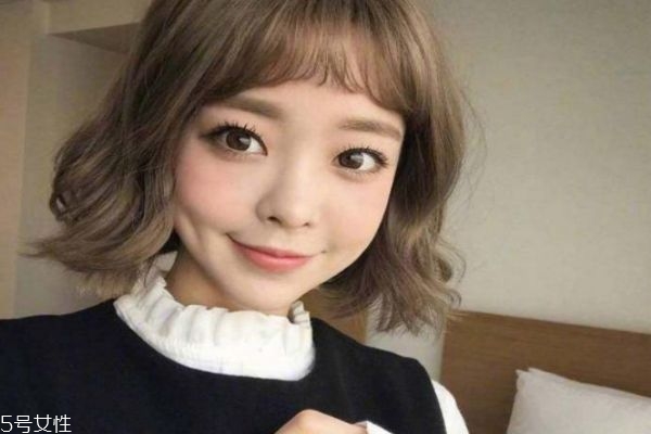 棕灰色是什么顏色 棕灰色頭發(fā)怎么染 棕灰色是什么顏色 棕灰色頭發(fā)怎么染