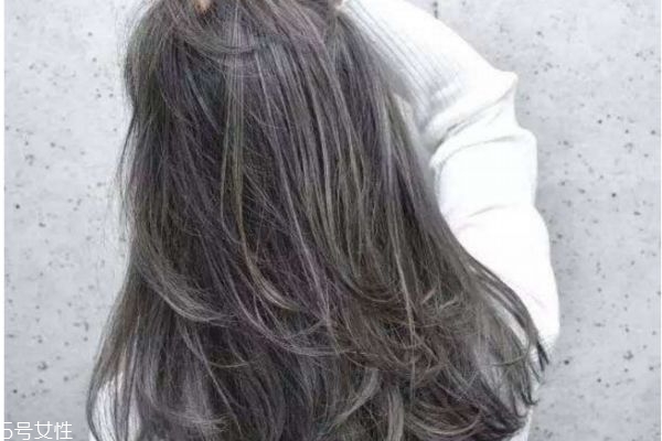 棕灰色頭發(fā)需要漂嗎 棕灰色頭發(fā)圖片 棕灰色頭發(fā)需要漂嗎 棕灰色頭發(fā)圖片