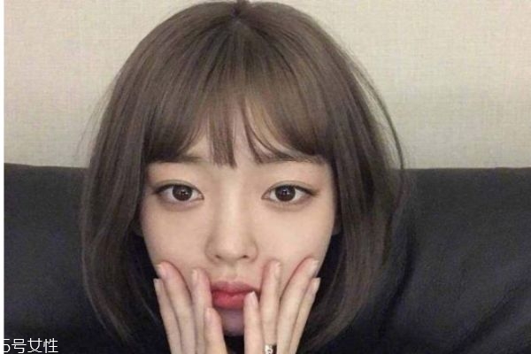 棕灰色是什么顏色 棕灰色頭發(fā)怎么染 棕灰色是什么顏色 棕灰色頭發(fā)怎么染