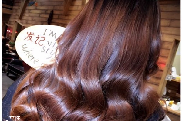 小豆棕適合黃皮膚嗎 什么人適合染小豆棕 小豆棕適合黃皮膚嗎 什么人適合染小豆棕