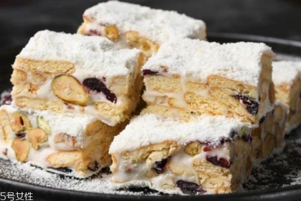 雪花酥用什么餅干 教你如何制作網(wǎng)紅雪花酥 雪花酥用什么餅干 教你如何制作網(wǎng)紅雪花酥