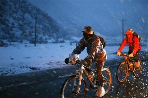 騎行可以鍛煉腹肌嗎 效果不太明顯 騎行可以鍛煉腹肌嗎 效果不太明顯