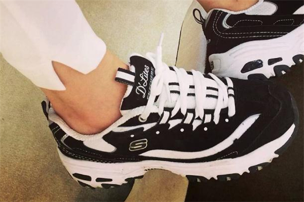 斯凱奇和阿迪達斯哪個舒服 技術(shù)差別很大