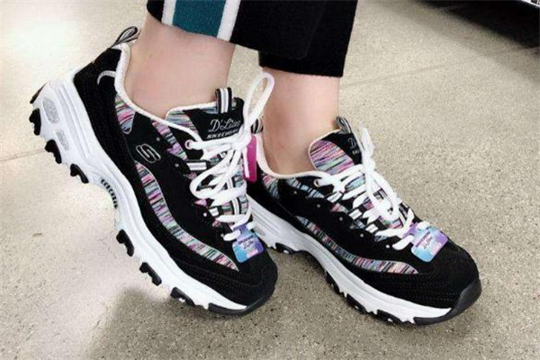 斯凱奇和亞瑟士哪個好 兩者側(cè)重點不同 斯凱奇和亞瑟士哪個好 兩者側(cè)重點不同