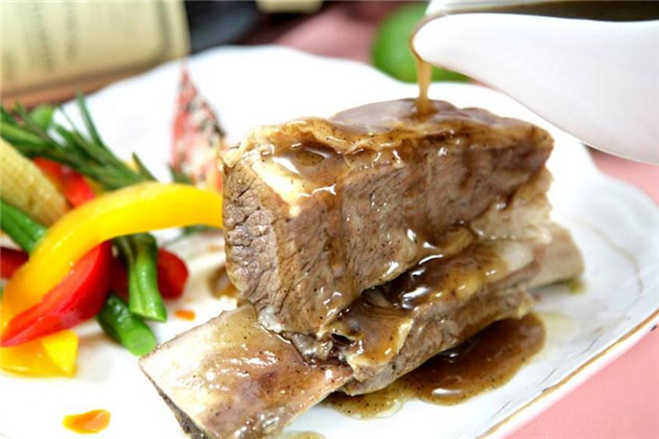 臺(tái)塑牛排價(jià)格 屬于中高檔價(jià)位