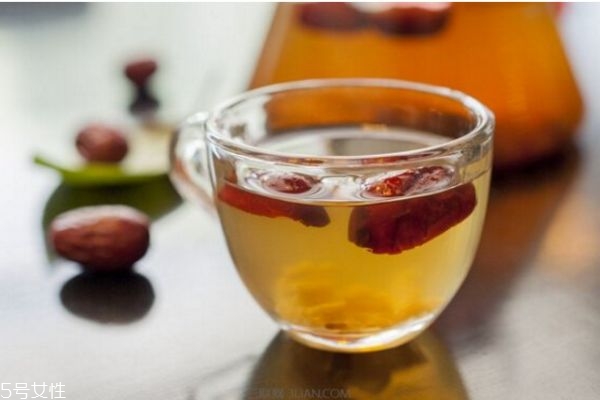 冬季泡什么水喝比較好 冬天用什么泡水喝最好 冬季泡什么水喝比較好 冬天用什么泡水喝最好