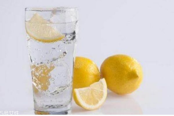 熬夜泡什么水喝比較好 經(jīng)常熬夜泡什么喝好 熬夜泡什么水喝比較好 經(jīng)常熬夜泡什么喝好