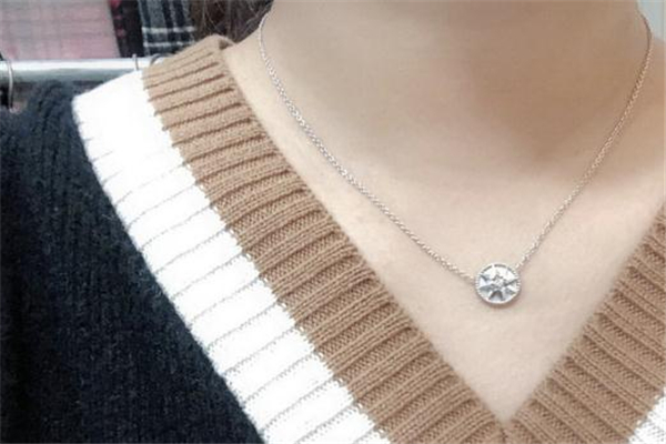 迪奧八芒星項鏈真假 從這幾點來看 迪奧八芒星項鏈真假 從這幾點來看