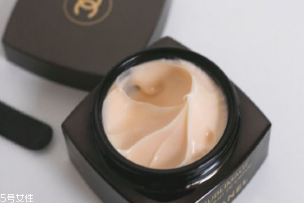 香奈兒奢華乳霜好用嗎 香奈兒奢華精萃乳霜 香奈兒奢華乳霜好用嗎 香奈兒奢華精萃乳霜