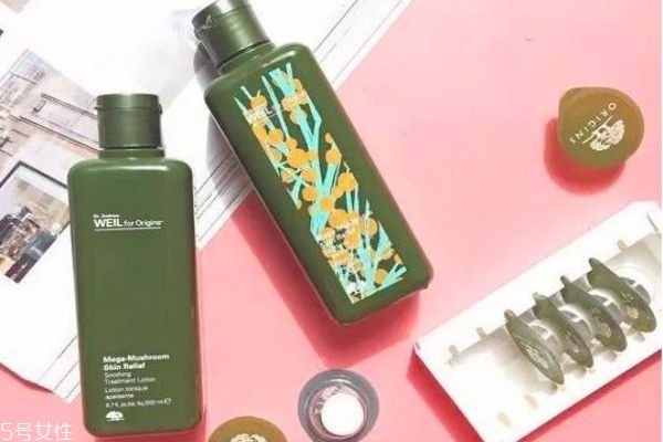 修復(fù)型化妝水有哪些 化妝水精華水修復(fù)水有什么區(qū)別 修復(fù)型化妝水有哪些 化妝水精華水修復(fù)水有什么區(qū)別