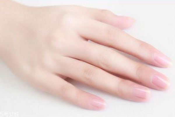 手膜什么時(shí)候敷最好 敷完手膜要不要洗 手膜什么時(shí)候敷最好 敷完手膜要不要洗