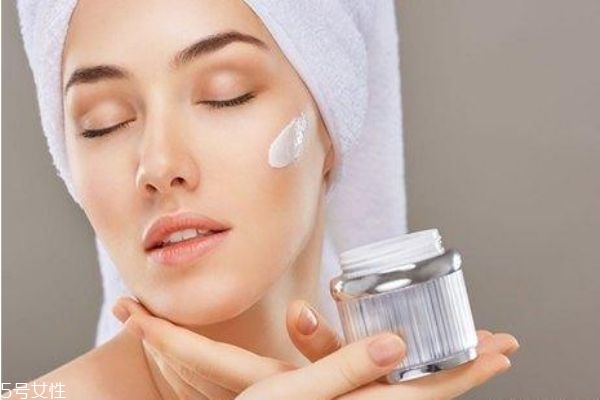 敏感肌膚會(huì)自己修復(fù)嗎 如何消滅敏感肌膚 敏感肌膚會(huì)自己修復(fù)嗎 如何消滅敏感肌膚