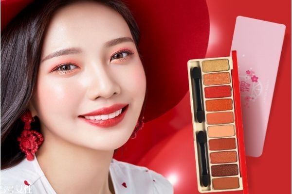 伊蒂之屋玩轉(zhuǎn)色彩多色眼影盤怎么用 伊蒂之屋眼影教程 伊蒂之屋玩轉(zhuǎn)色彩多色眼影盤怎么用 伊蒂之屋眼影教程