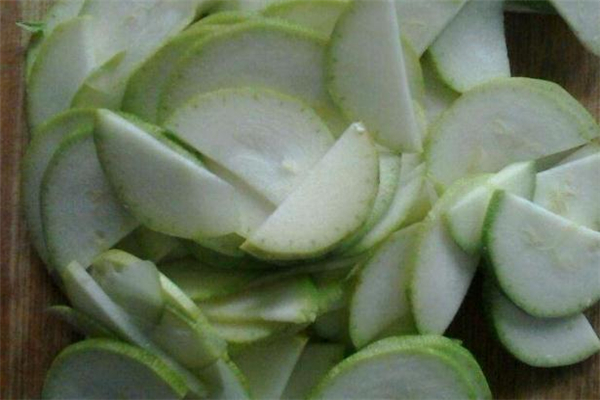 西葫蘆和豆腐能一起吃嗎 可以預(yù)防感冒 西葫蘆和豆腐能一起吃嗎 可以預(yù)防感冒