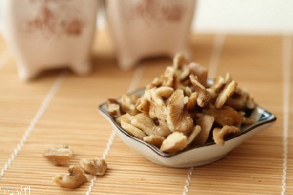 核桃營養(yǎng)價值及其食療功效分析 核桃營養(yǎng)價值及其食療功效分析