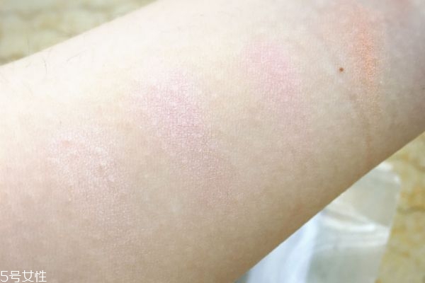 jill stuart甜蜜愛(ài)戀腮紅怎么用 四色腮紅畫(huà)法