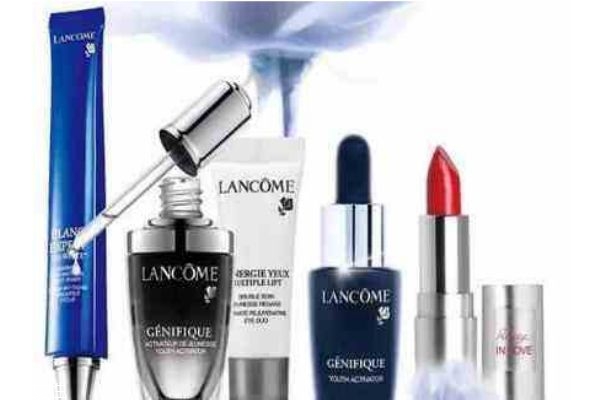 50多歲女人用什么護膚品 五十歲女性用什么牌子護膚品 50多歲女人用什么護膚品 五十歲女性用什么牌子護膚品