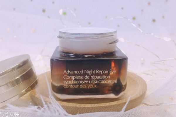 雅詩(shī)蘭黛眼霜新款老款區(qū)別 雅詩(shī)蘭黛眼霜新舊對(duì)比 雅詩(shī)蘭黛眼霜新款老款區(qū)別 雅詩(shī)蘭黛眼霜新舊對(duì)比