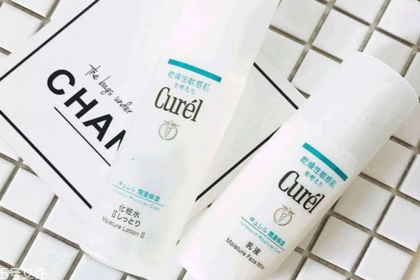 適合大學(xué)生用的平價(jià)水乳有哪些 適合學(xué)生黨的水乳 適合大學(xué)生用的平價(jià)水乳有哪些 適合學(xué)生黨的水乳