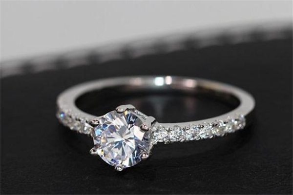 蒂芙尼六爪一克拉多少錢 蒂芙尼六爪鉆戒價(jià)格表