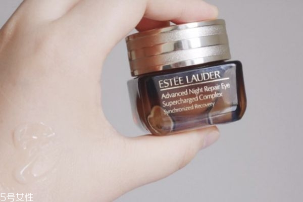 雅詩(shī)蘭黛眼霜新款老款區(qū)別 雅詩(shī)蘭黛眼霜新舊對(duì)比 雅詩(shī)蘭黛眼霜新款老款區(qū)別 雅詩(shī)蘭黛眼霜新舊對(duì)比