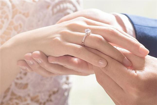 40分鉆戒多少錢 看鉆石品質(zhì) 40分鉆戒多少錢 看鉆石品質(zhì)