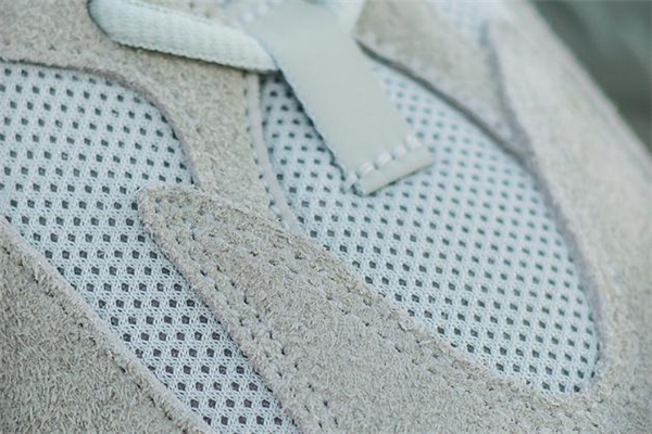 yeezy 700 salt海鹽開箱測評 上腳非常棒 yeezy 700 salt海鹽開箱測評 上腳非常棒