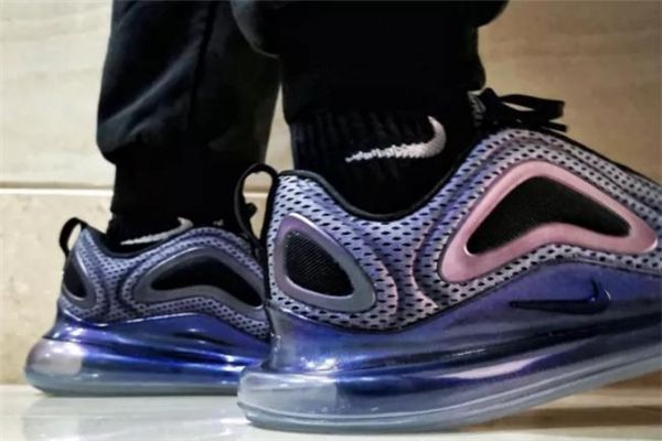 nike air max 720測評 上腳實(shí)戰(zhàn)報(bào)告