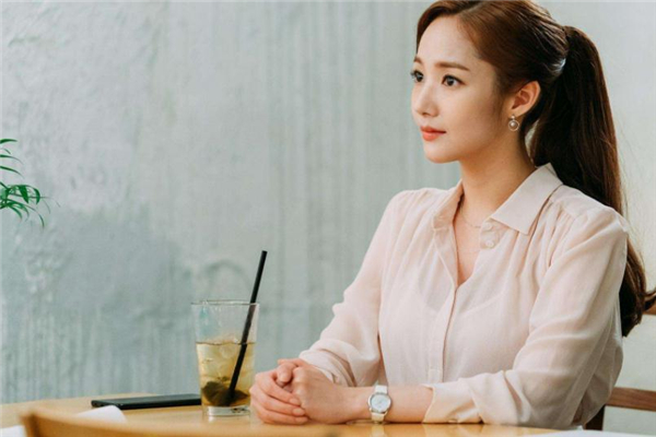 畢業(yè)生面試一定要穿正裝嗎 大方得體即可 畢業(yè)生面試一定要穿正裝嗎 大方得體即可