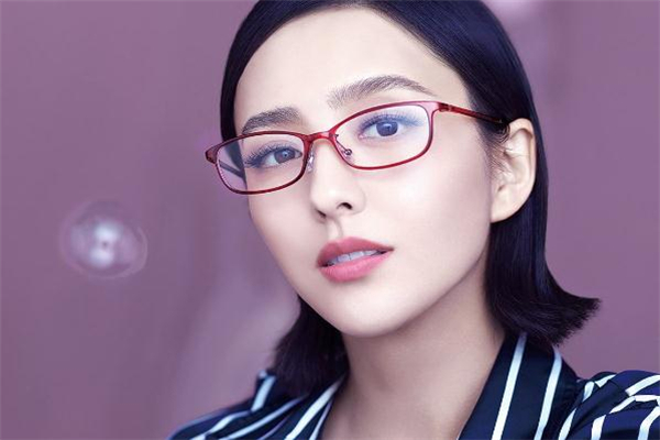 派麗蒙眼鏡什么檔次 平價眼鏡首選 派麗蒙眼鏡什么檔次 平價眼鏡首選
