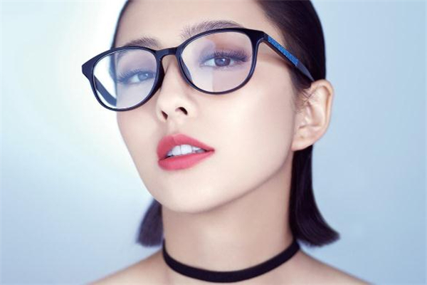 派麗蒙眼鏡什么檔次 平價眼鏡首選 派麗蒙眼鏡什么檔次 平價眼鏡首選