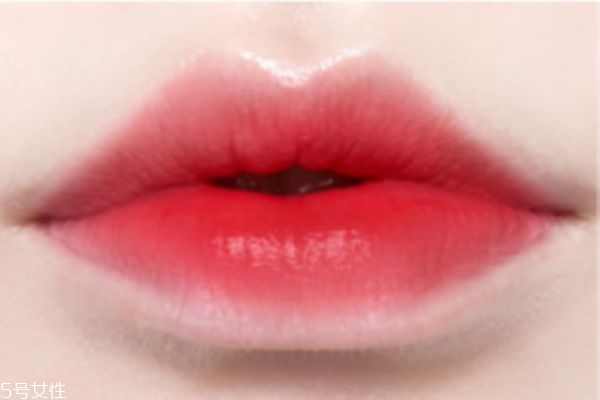 伊蒂之屋甜蜜之戀晶瑩炫彩唇膏哪個顏色好看 伊蒂之屋甜蜜之戀晶瑩炫彩唇膏哪個顏色好看