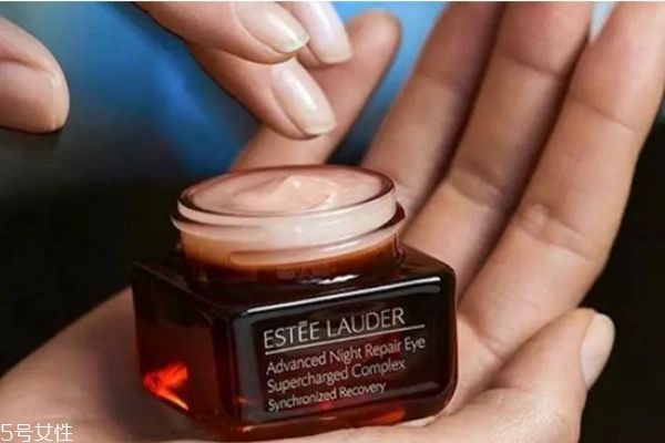 雅詩蘭黛抗藍(lán)光眼霜孕婦能用嗎 雅詩蘭黛新款抗藍(lán)光眼霜 雅詩蘭黛抗藍(lán)光眼霜孕婦能用嗎 雅詩蘭黛新款抗藍(lán)光眼霜