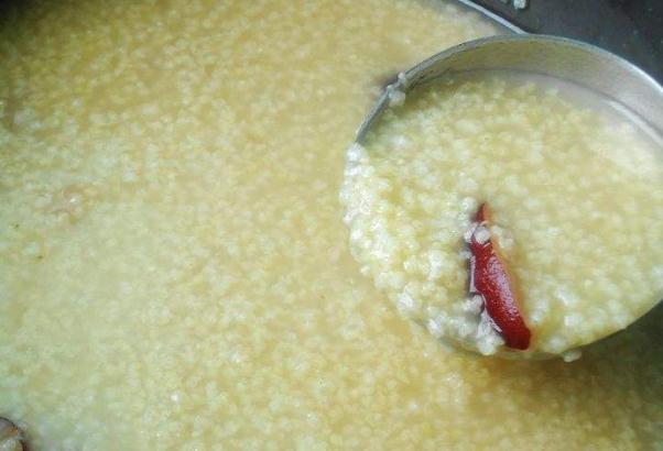 小米粥隔夜還能喝嗎 要看是否變質(zhì) 小米粥隔夜還能喝嗎 要看是否變質(zhì)