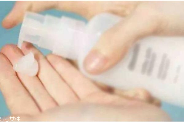 氨基酸洗面奶的缺點 氨基酸洗面奶的副作用 氨基酸洗面奶的缺點 氨基酸洗面奶的副作用