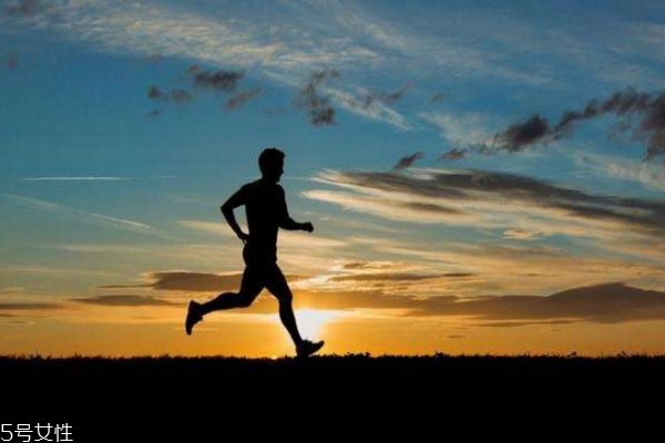 減肥手腳發(fā)熱睡不著怎么辦 減肥手腳發(fā)熱睡不著怎么辦